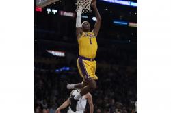 开云体育在线-湖人B队翻盘希腊男篮，凯尔·库兹马送出助攻