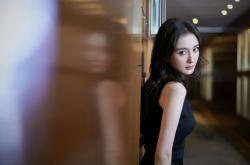 开云体育登录-平行的爆发，哈兰德的怒吼与澳大利亚的横扫—顶级竞技的共通灵魂