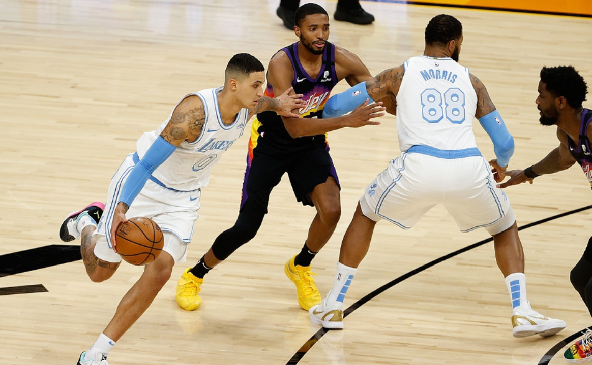 湖人B队翻盘希腊男篮，凯尔·库兹马送出助攻