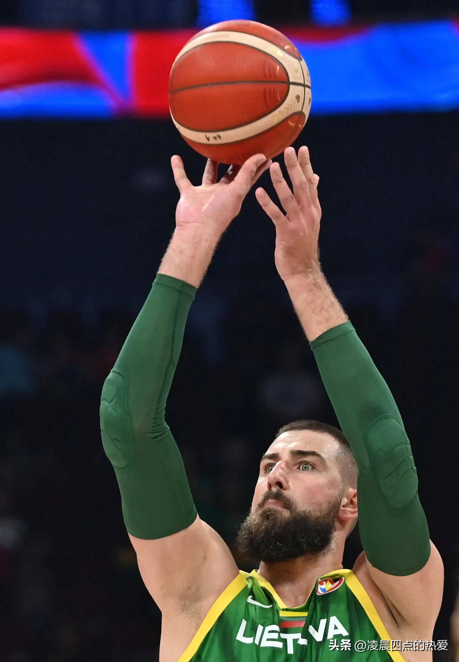 猛龙爆冷立陶宛男篮,乔治三分雨点燃全场 猛龙爆冷立陶宛男篮,乔治三分雨点燃全场