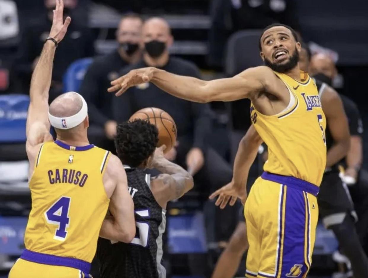 美国男篮横扫湖人B队，卡鲁索关键制胜