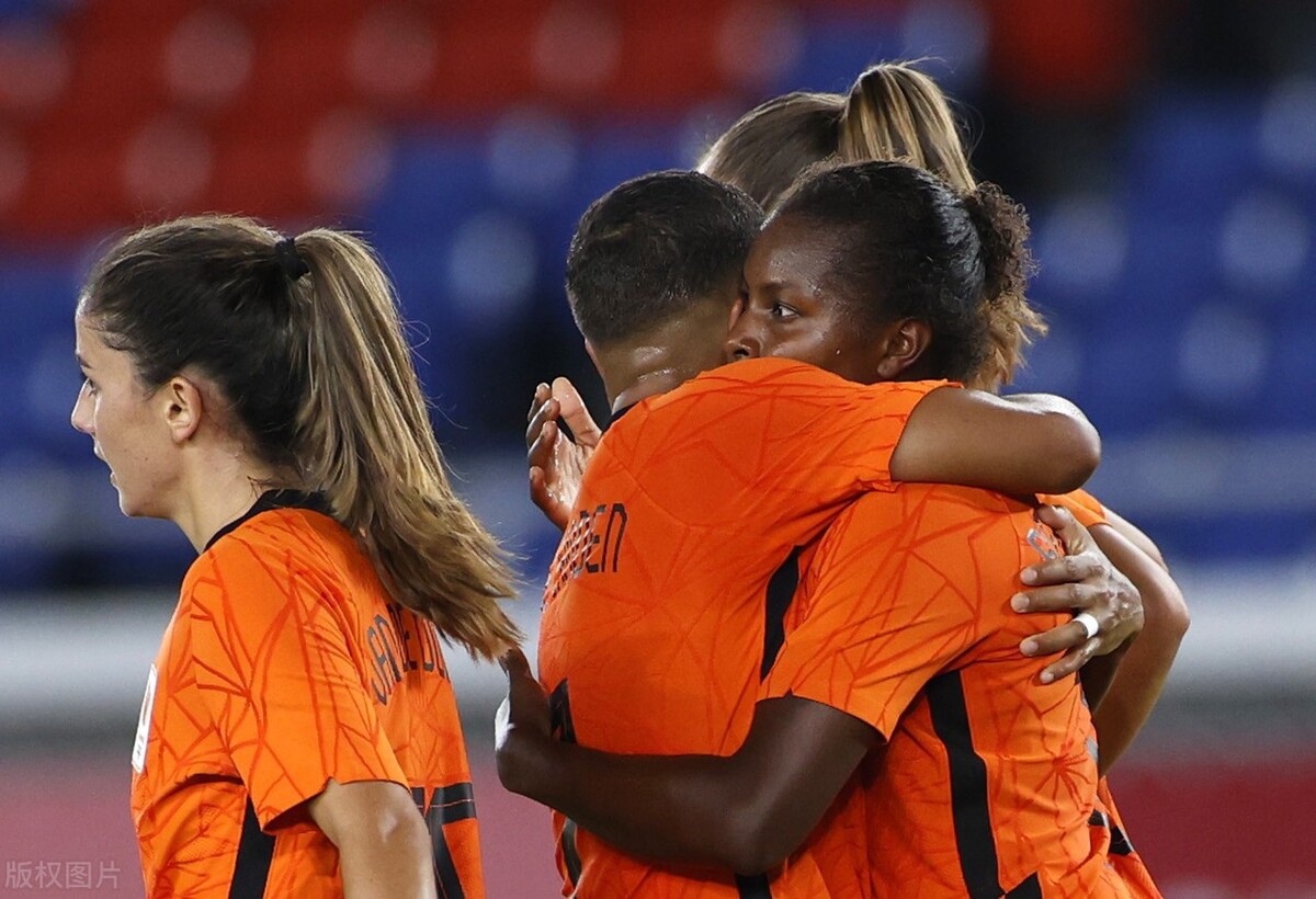 荷兰横扫中国，罗德里戈打破历史纪录