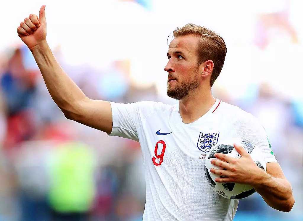 波兰队力克英格兰队，波尔刷新纪录