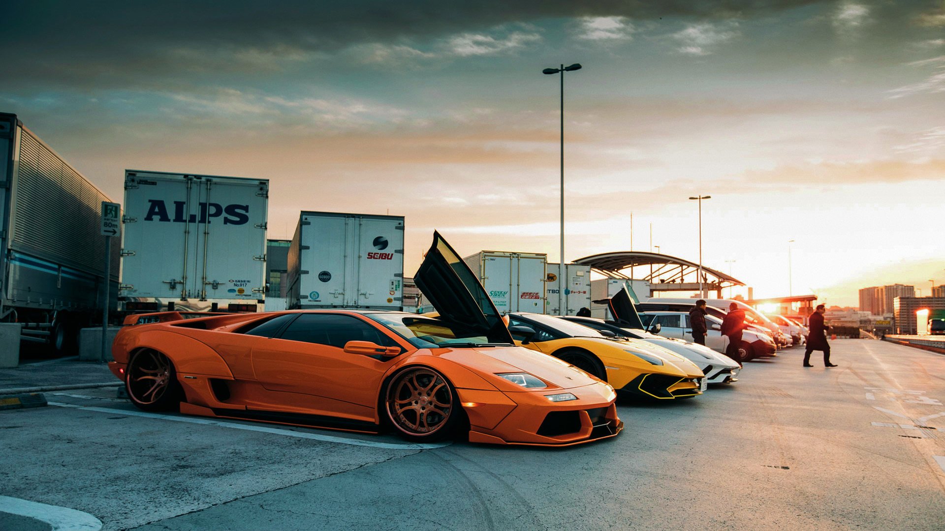 当格鲁吉亚人接过方向盘，克瓦拉茨赫利亚如何统治绿茵与赛道